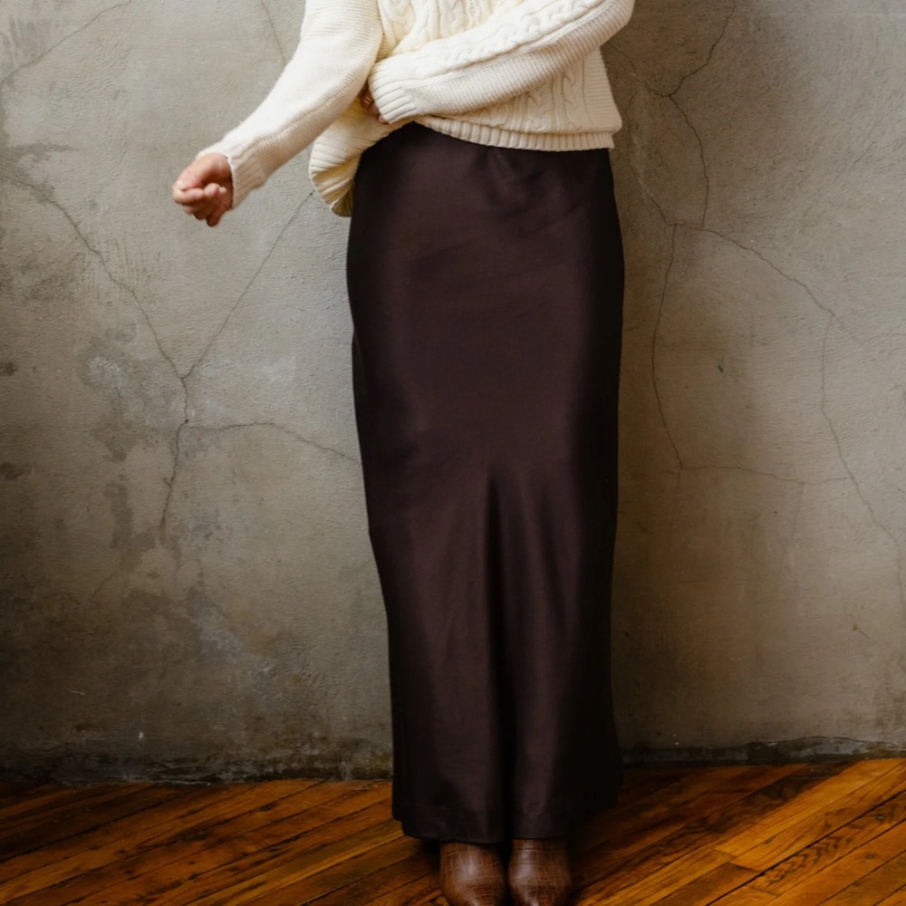 able stoni column maxi skirt in brown